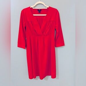 H&M women’s red shift dress size 4 vneck